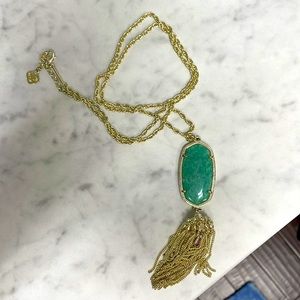 Kendra Scott necklace